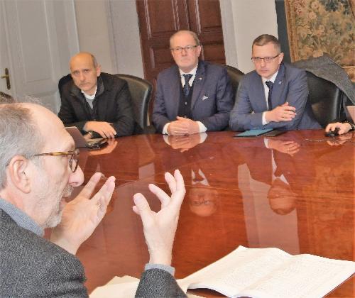 Il vicegovernatore Riccardi ad un recente tavolo regionale sulla gestione del maltempo assieme all'assessore alle Foreste Zannier